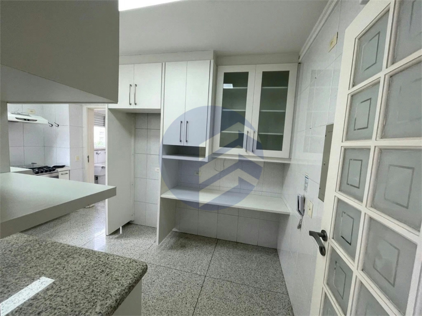 Apartamento à venda ou para alugar com 3 quartos, sendo 3 suítes, em Morumbi, São Paulo - SP