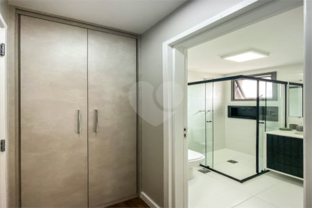 Apartamento Seminovo porteira fechada na Vila Mariana