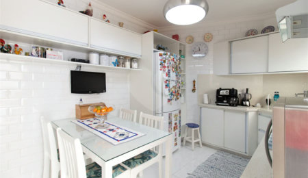 Casa à venda com 3 quartos, sendo 1 suíte, em Vila Bertioga, São Paulo, SP