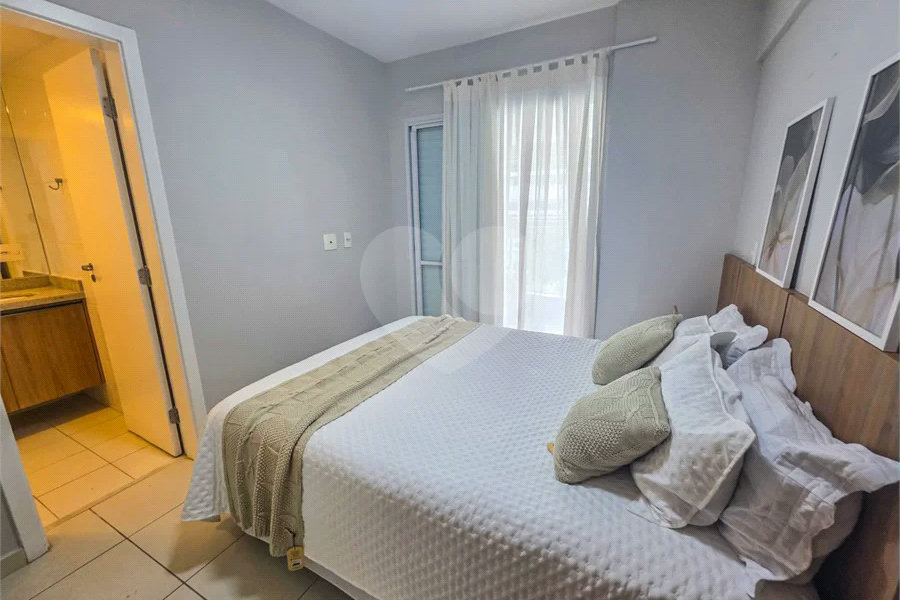 Apartamento à venda com 3 quartos, sendo 1 suíte, em Riviera de São Lourenço, Bertioga, SP