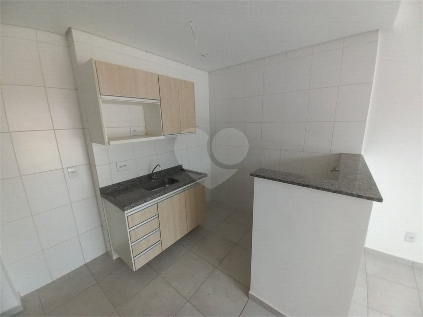 Apartamento no Condomínio Mirante Araucária.