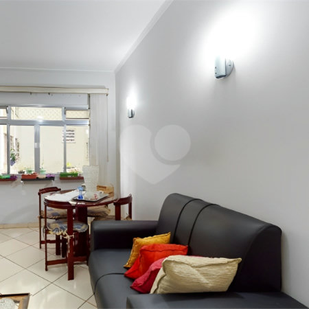 Apartamento à venda na Aclimação de 65 metros quadrados, com 2 dormitórios 1 vaga