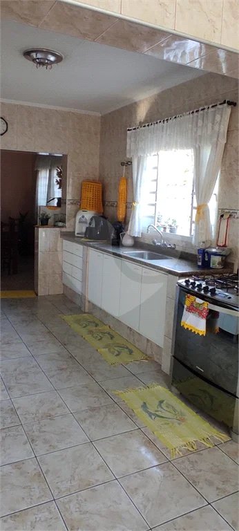 Casa a venda na cidade de São Pedro - SP.