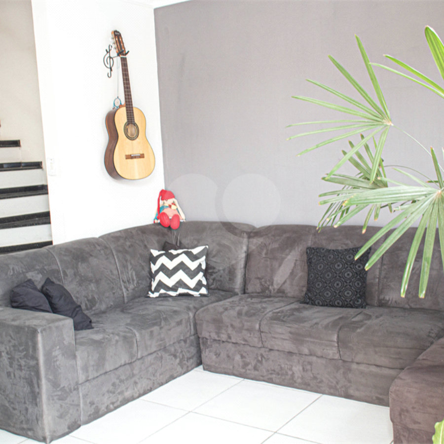 Sobrado com 2 quartos à venda, 77 m² - Reneville - Mairinque/SP