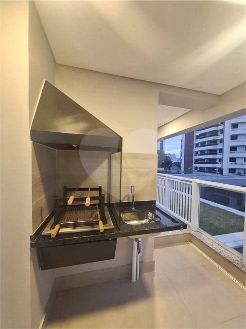 Apartamento com uma suíte para locação ao lado do Shopping Metrô Tatuapé. SP