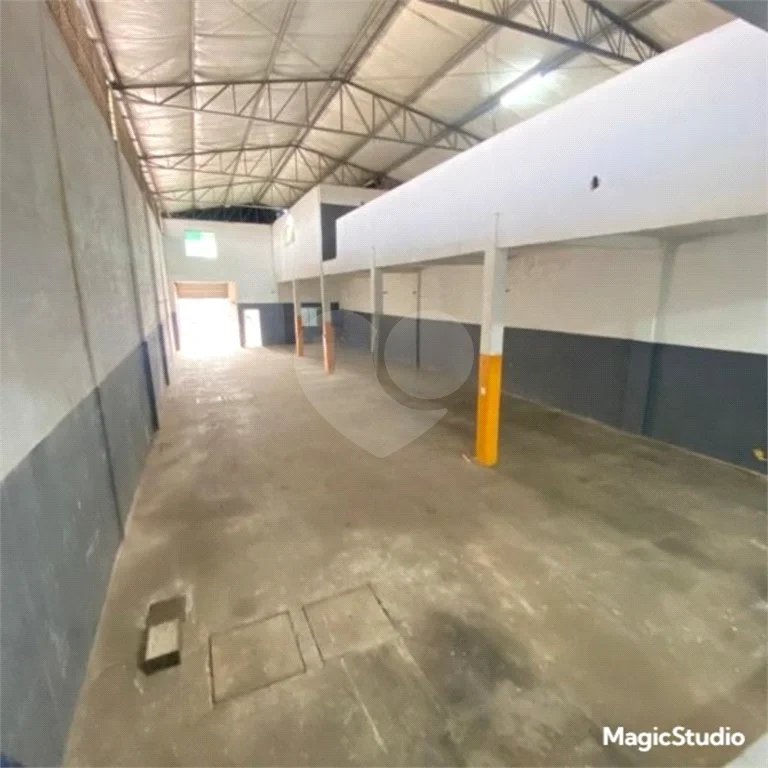 Galpão com 530m² , 3 banheiros , `venda em Guarulhos.