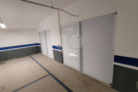 Apartamento de 2 quartos mobiliado à venda no Paraíso
