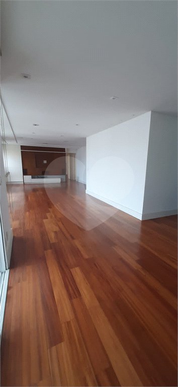 Apartamento Alto Padrão de 176m² na Aclimação — São Paulo/SP
