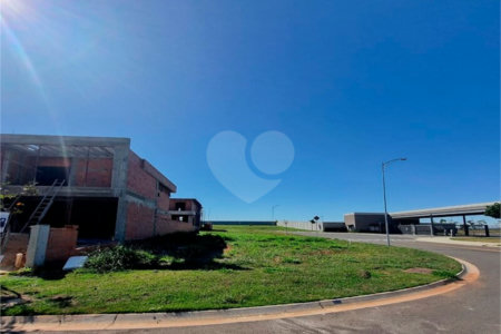 Indaiatuba - Loteamento no Jardim Park Meraki - Excelente oportunidade! Lote espaçoso de 342,12m² disponível por apenas R$ 577.945,00 - Localizado em uma região privilegiada, com IPTU - R$ 300,23 e condomínio - R$ 862,83 - Além disso, sua localização é extremamente conveniente, a apenas 2 minutos