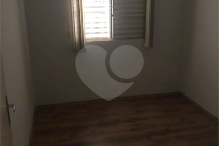 Apartamento para venda no Edifício Residencial dos Ipês II em Araraquara/SP.