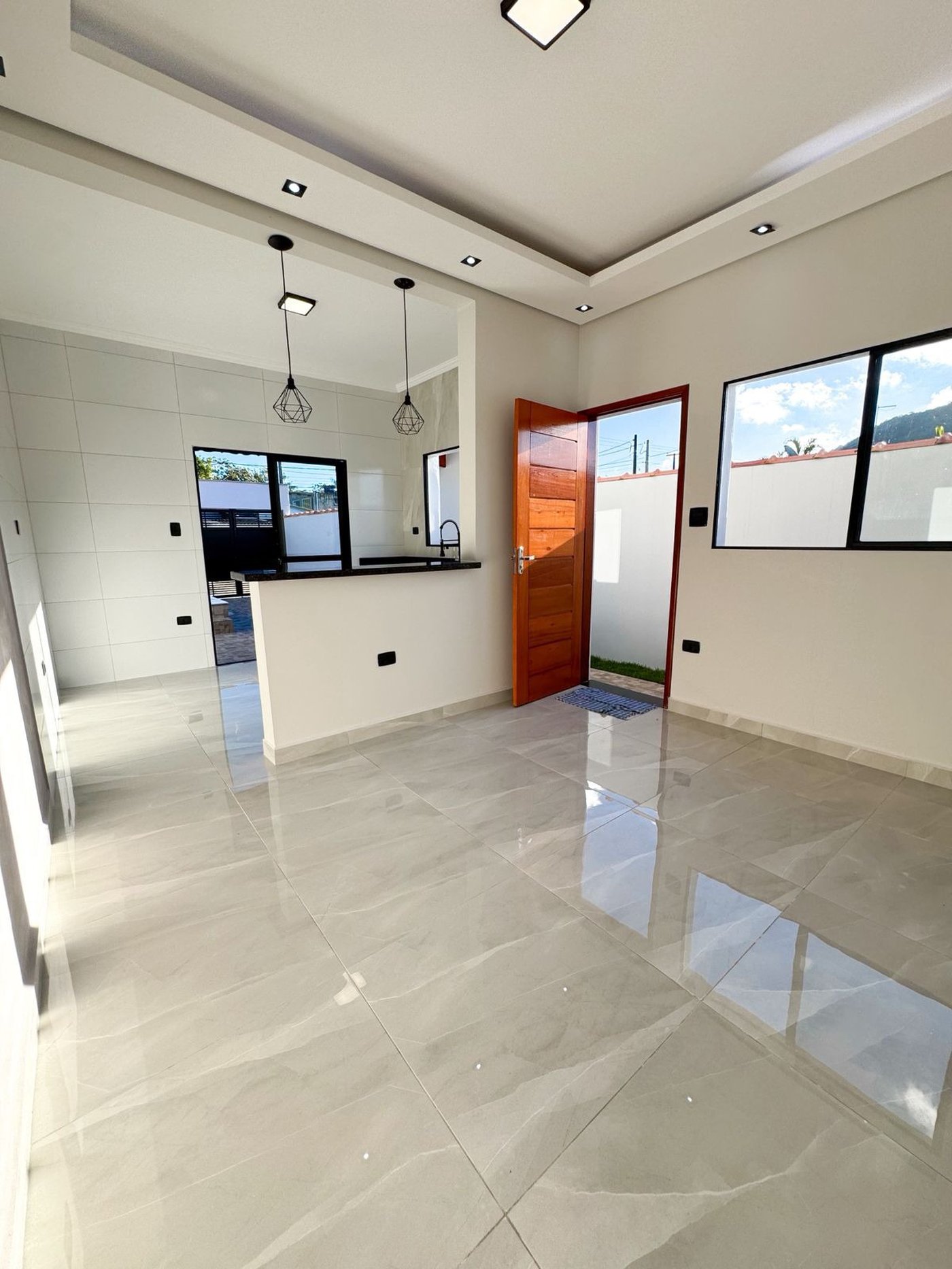 🌴🏡 SUA CASA DE PRAIA DOS SONHOS ESTÁ EM ITANHAÉM! 🏡🌴