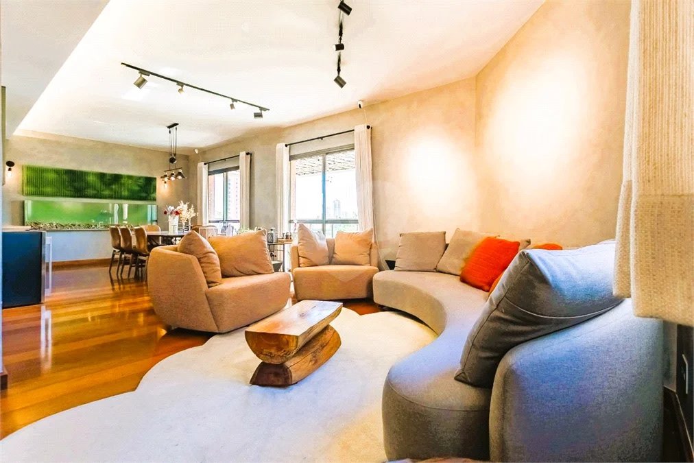 Vila Clementino - Apartamento reformado | 186 m² | 3 suítes | 3 vagas livres