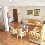 Excelente sobrado com terraço e jardim, 3 dormitórios 1 suíte.