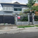 Oportunidade No Alto de Pinheiros Ótimo Sobrado com 352m² de A.C, frente para uma bela Praça.