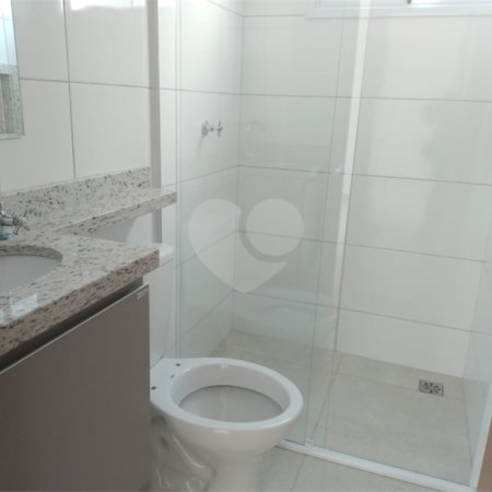 Apartamento a venda com 2 dormitorios sendo 1 suíte