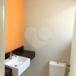 Cobertura de 255 m² com 3 dormitórios, 1 suíte, cozinha planejada, 2 vagas e área gourmet com churrasqueira.