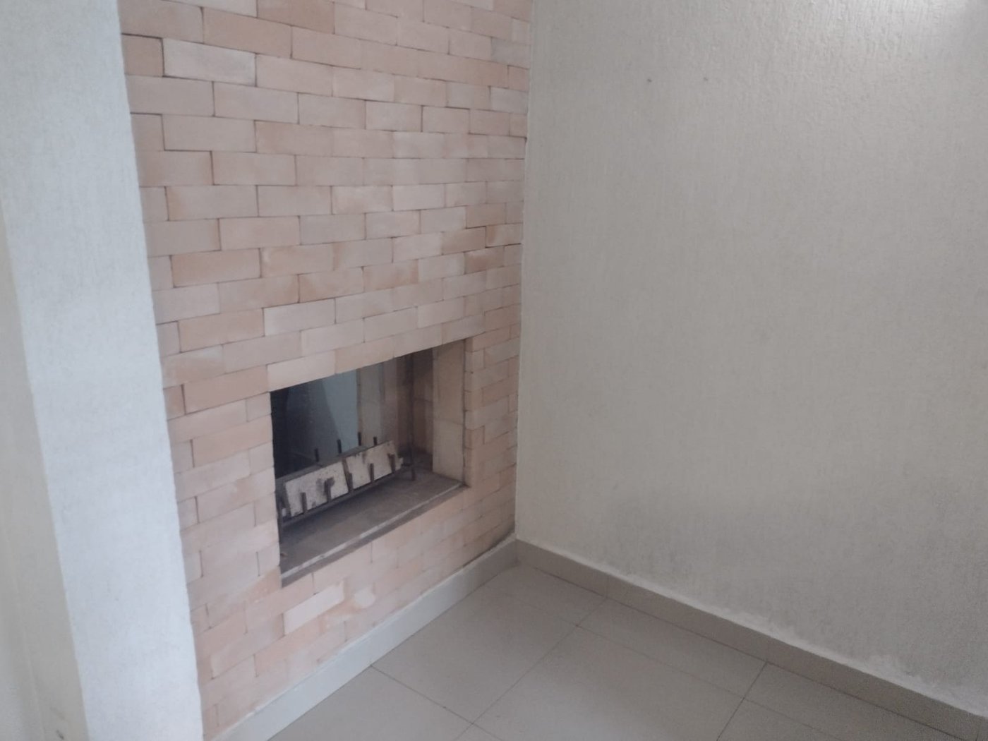 Casa à venda ou para alugar com 3 quartos, sendo 2 suítes, em Jardim Trussardi, São Paulo, SP