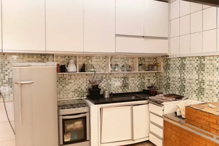 Casa térrea com 2 dormitórios à venda no Reneville, em Mairinque!
