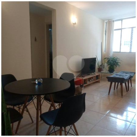 Apartamento mobiliado com 49 m² de área útil, 1 quarto, à venda na Bela Vista