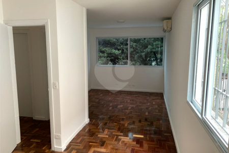 Casa Comercial na Vila Mariana, 400m², próximo metrô, 3 vagas, locação e venda