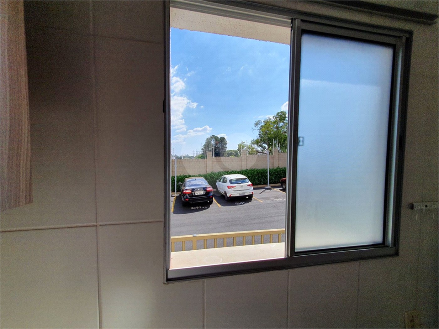 Apartamento no Condomínio Parque Alamo.