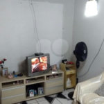Ótima Casa térrea na Vila Dom Pedro com 2 casas
