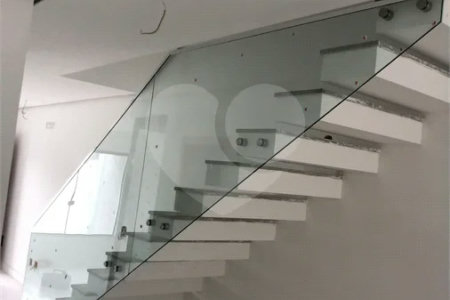 Residência completa com 3 quartos, suíte e área gourmet