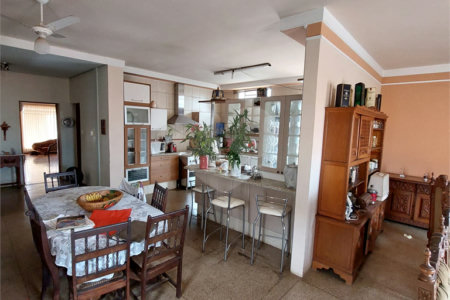 Casa/sobrado para locação no Centro