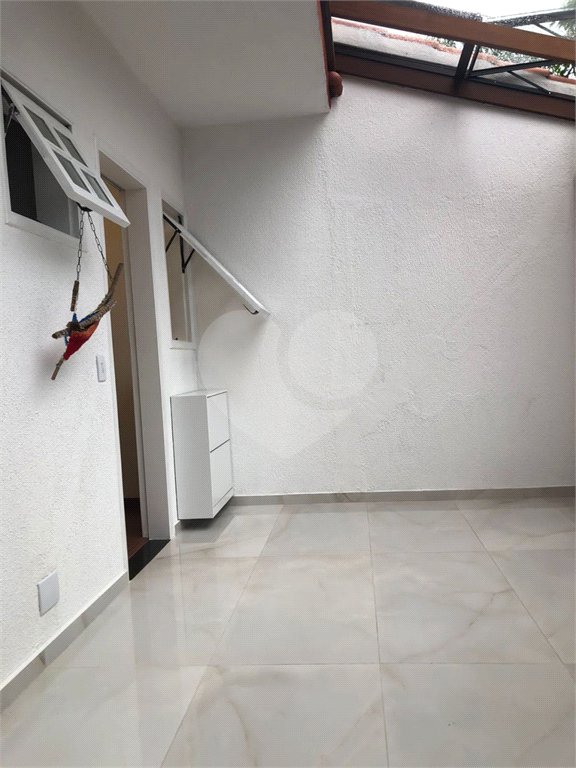 Sobrado em condomínio fechado