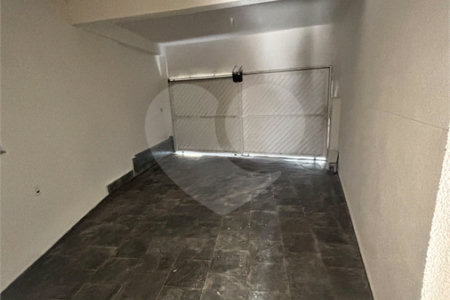 Casa com 70m², 3 dormitórios, sendo 1 suíte, 4 vagas, à venda no bairro do Ipiranga.