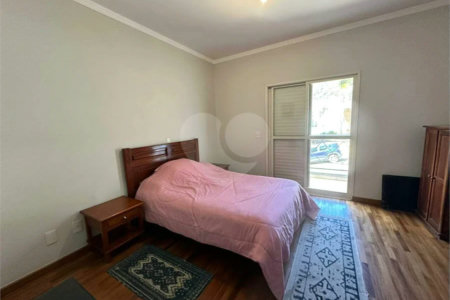 Casa à venda com 3 suítes no condomínio Recanto dos Paturis, Vinhedo - SP