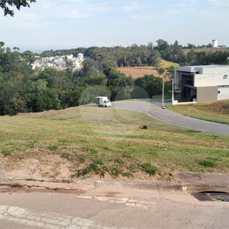 Belo terreno no Condomínio Santa Isabel II - Louveira SP.