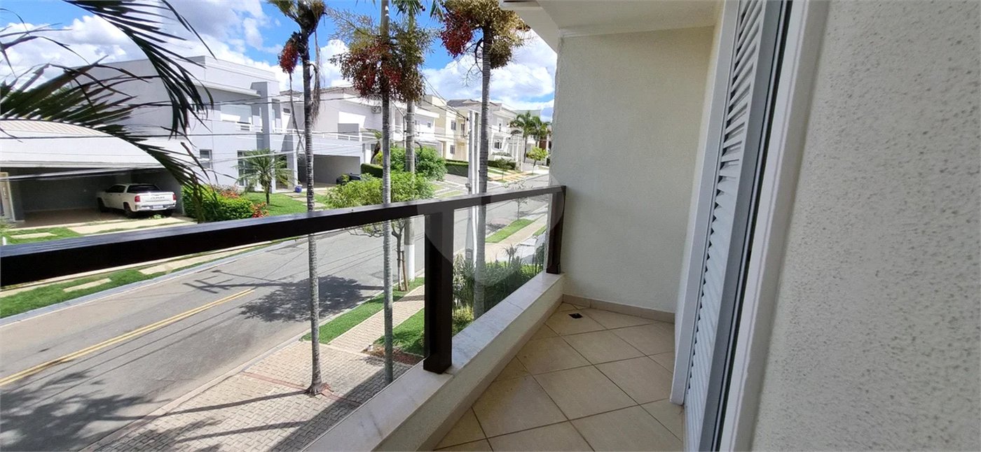 Lindo sobrado com 4 suites e piscina à venda, 365m², por R$ 2.450.000,00 no condomínio Villa Suiça, em Indaiatuba/SP.
