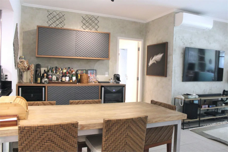 Apartamento à venda com 4 quartos, sendo 3 suítes, em Riviera de São Lourenço, Bertioga, SP