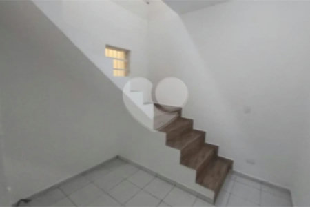 Sobrado á Venda com 200m² - Socorro