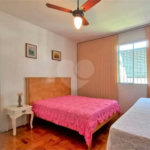 Sobrado à venda 241m² na Vila Mariana 04 dormitórios, 01 suíte e 03 vagas.