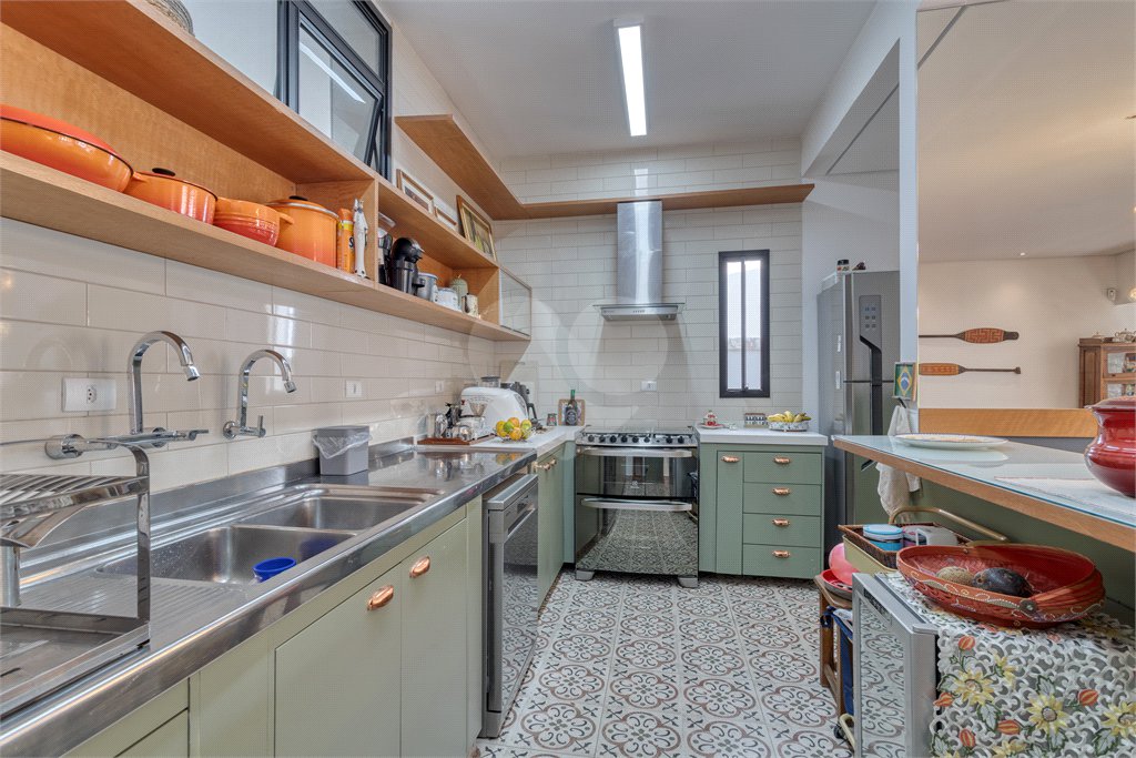 Casa à venda com 3 quartos, sendo 1 suíte, em Granja Julieta, São Paulo, SP