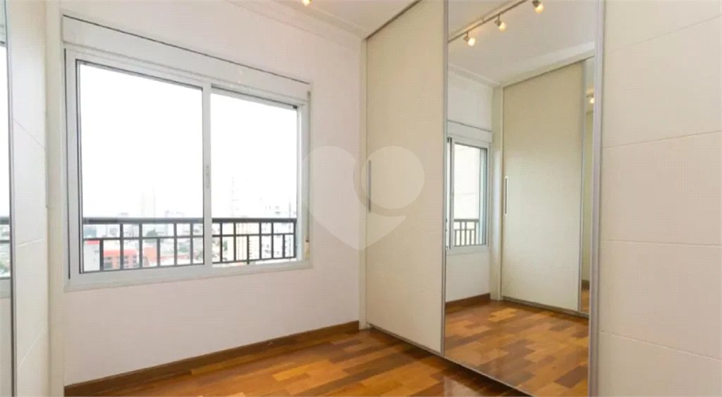 Cobertura duplex à venda na Mooca de 277m² com 3 dormitórios, 1 suíte e 3 vagas.
