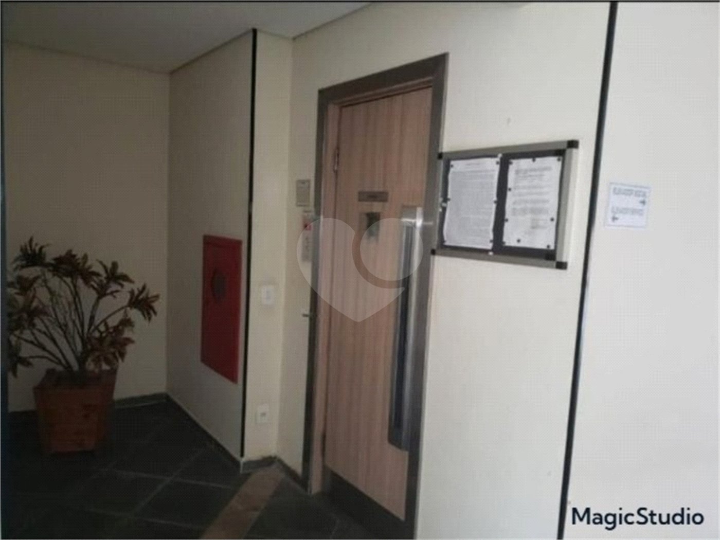 Apartamento com 3 dormitórios , sendo 1 suíte ,2 vagas , à venda no bairro da Moóca.