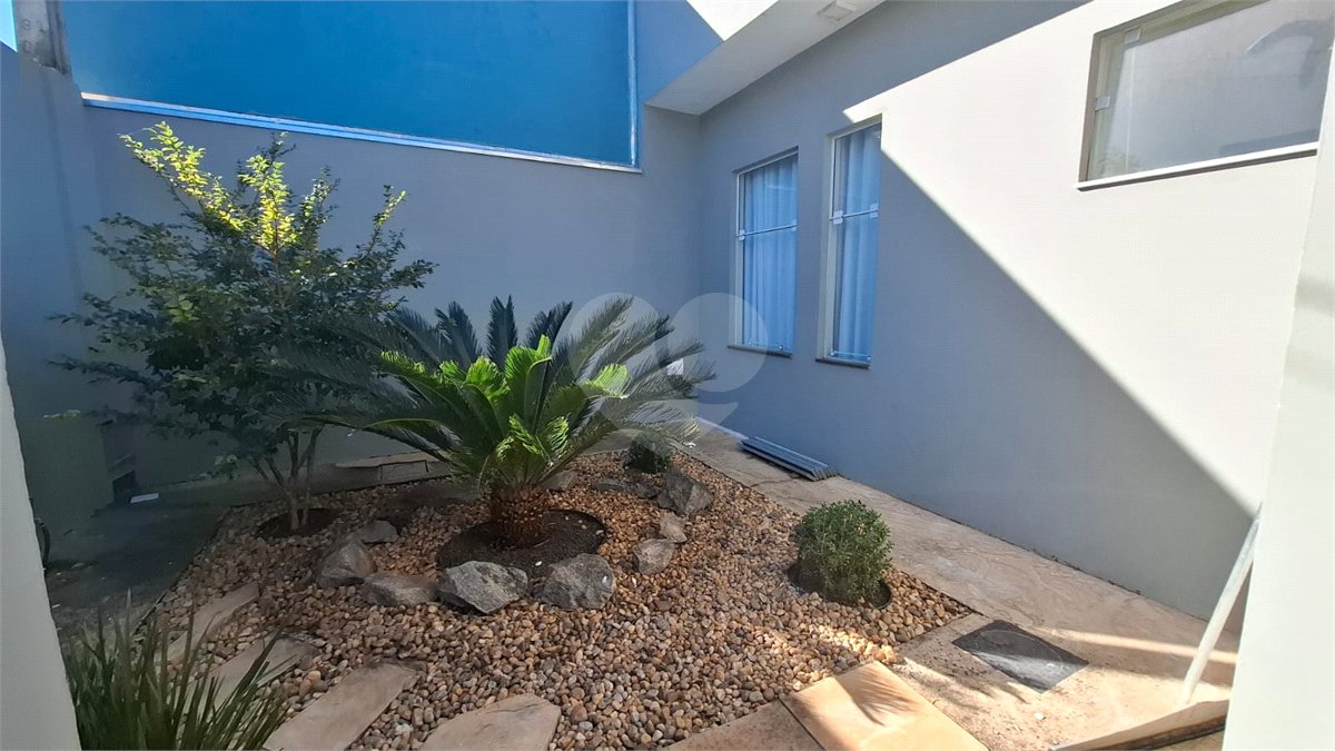 Casa Térrea de Alto Padrão à Venda – Próxima ao Shopping