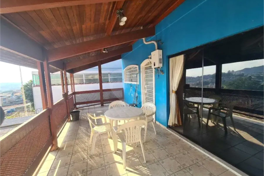 Sobrado com 4 Quartos e 4 banheiros à Venda -337 m² por R$ 850.,000 -- Jardim Vivan,-Jaraguá, São Paulo - SP