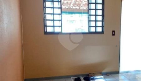 Casa Térrea à venda com 2 quartos em Parque Residencial Maria Stella Faga, São Carlos, SP