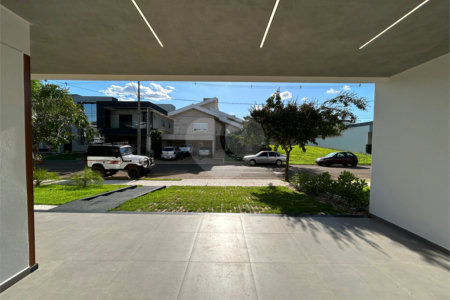 Sobrado dos sonhos a venda no Damha III