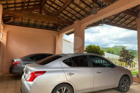 Casa ampla à venda no Vale das Flores em Atibaia