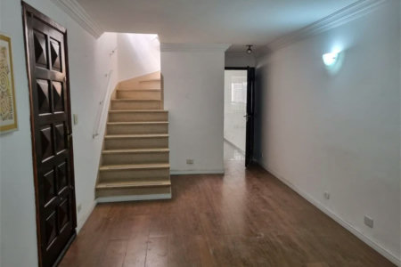 Sobrado à venda com 3 quartos, sendo 1 suíte, em Jardim Bonfiglioli, São Paulo, SP