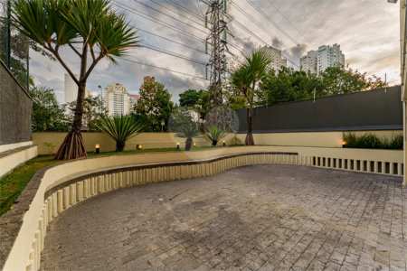 Prédio inteiro comercial á venda e locação na Vila Leopoldina.