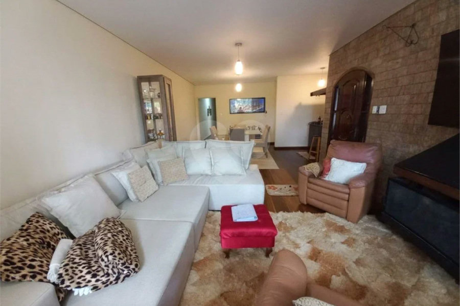 Casa à venda com 3 quartos, sendo 2 suítes, em Jardim Oriental, São Paulo, SP