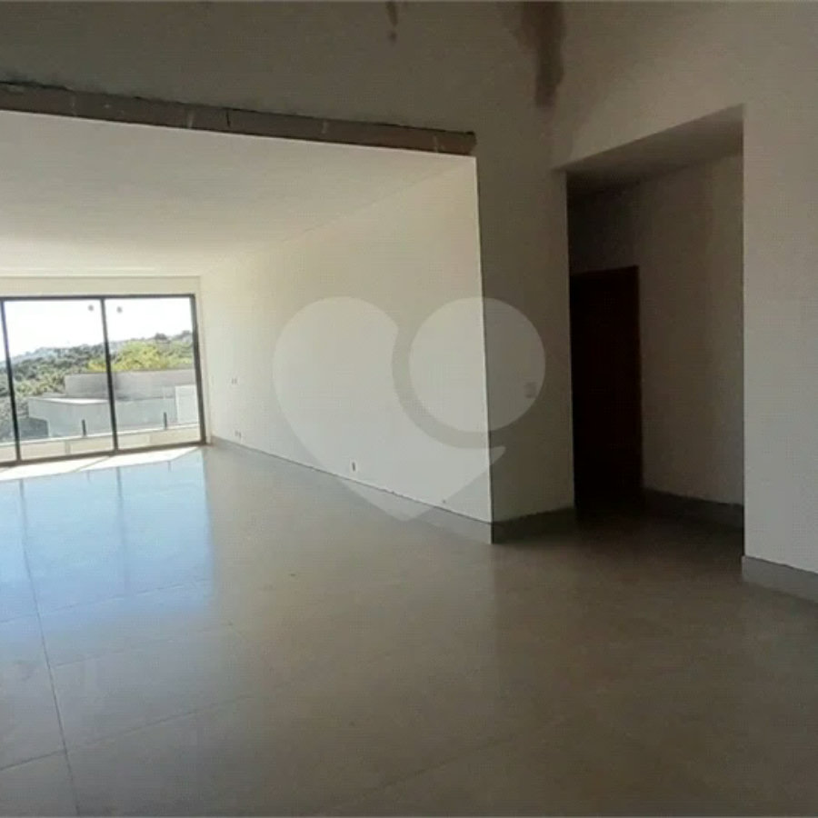 Casa a Venda no Condomínio Reserva Santa Isabel em Louveira/SP