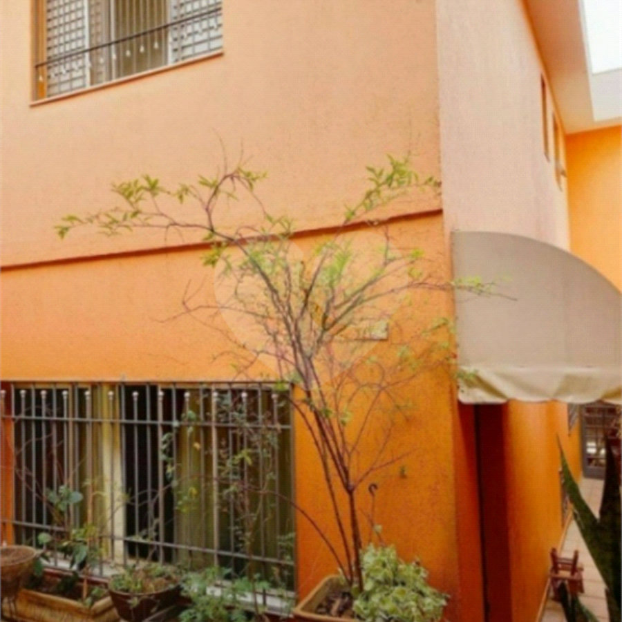 Casa com 260m², 3 quartos, 2 garagens, à venda na Casa Verde.