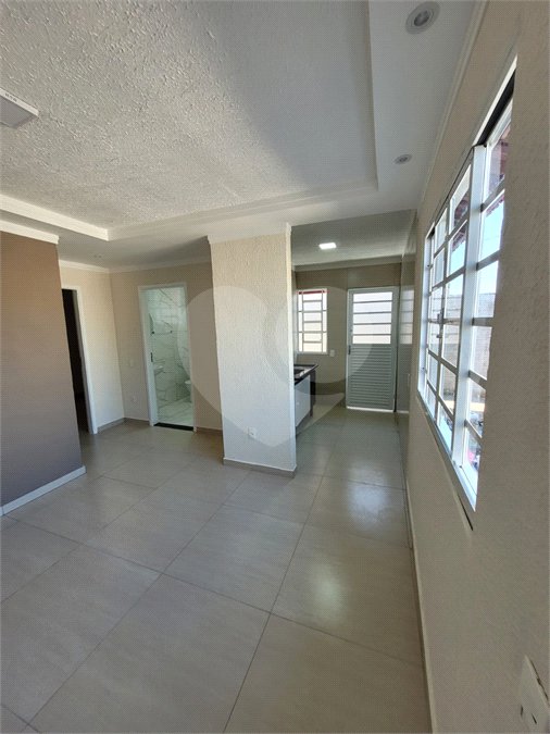 Seu Novo Lar Te Espera: Casa Aconchegante, Pronta para Morar e com 2 dormitórios e Amplo Quintal!
